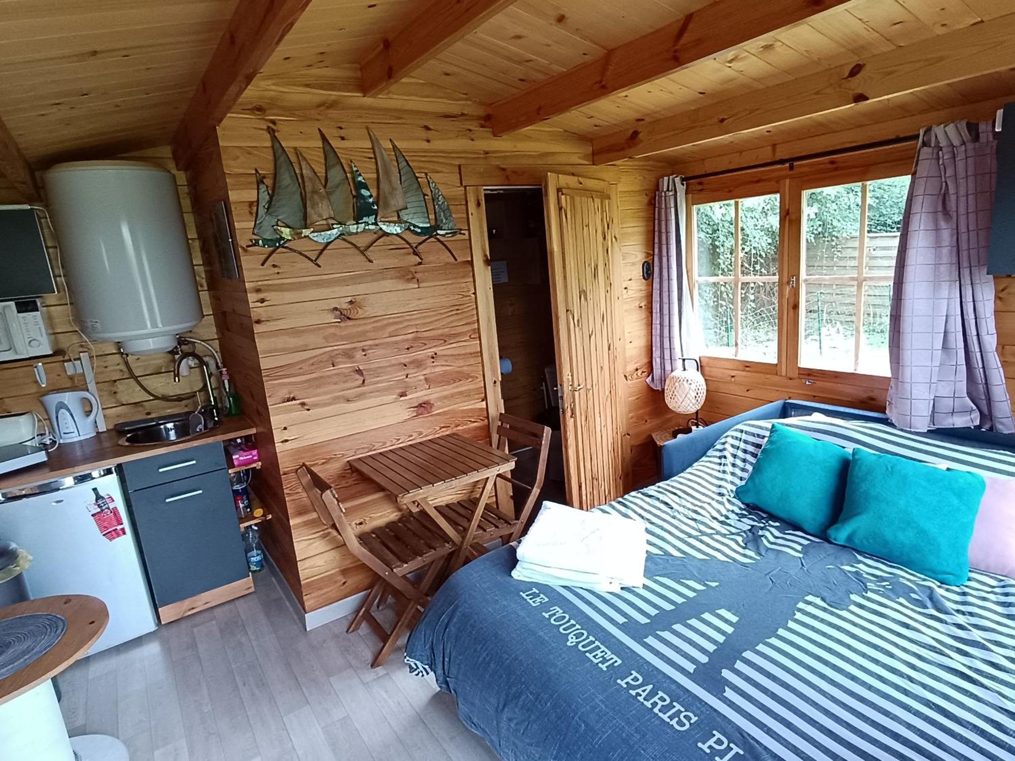 Gite Les Chalets Du Fliers Verton Meubles De Tourisme Classes 2 Etoiles Berck Oda fotoğraf